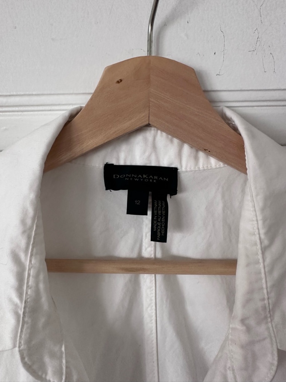 Donna Karan - Sleeveless White Tie-Front Collared Women's Top with shell - Picture 3 of 7